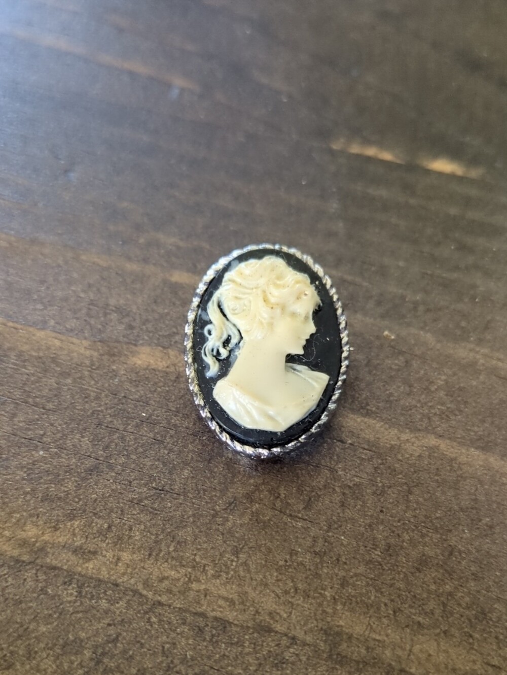Vintage-Black And White Ceramic Victorian Cameo Pin - Unbranded